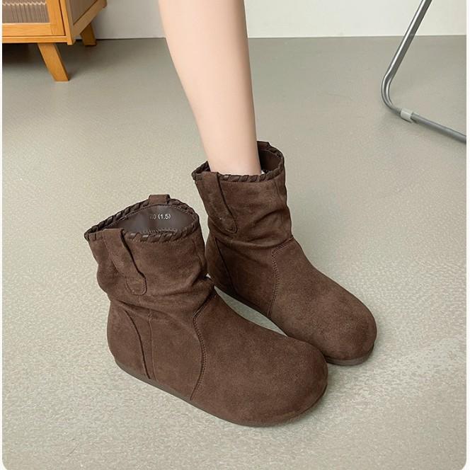 Retro round head fashionable versatile sleeve stacking boots 2025 autumn and winter temperament thin thick-soled western cowboy short boots women