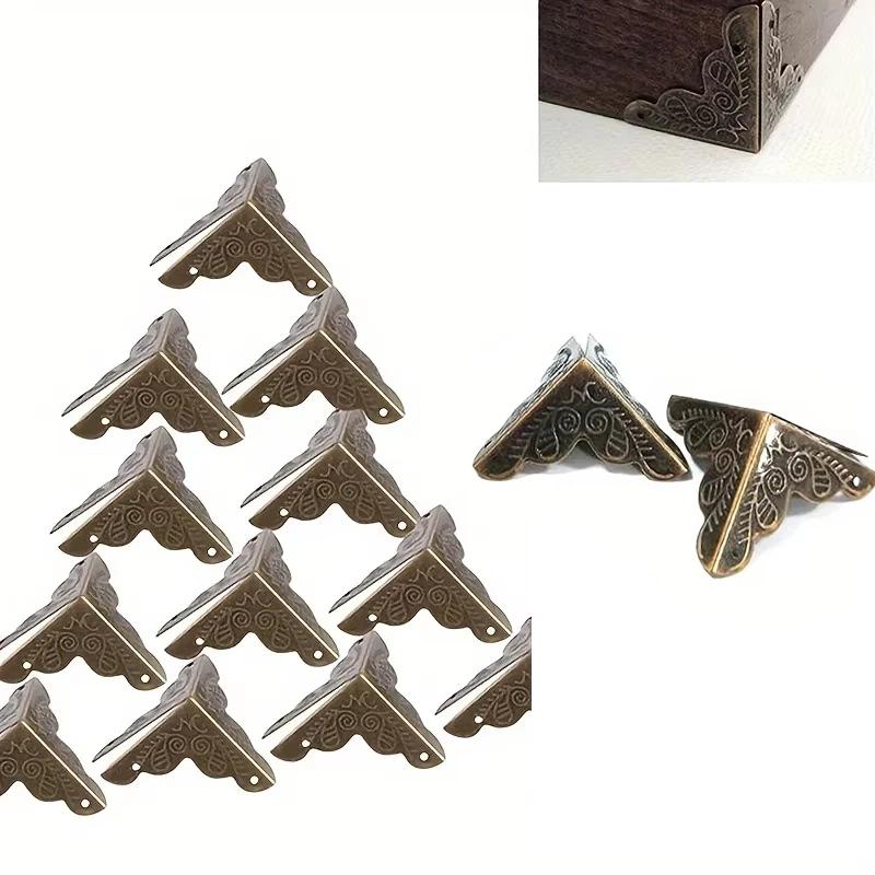 12 ks Rohových držáků Bronzové Trojúhelníkové Vyřezávané Rohový chránič pro skříně Dekorace pro domácí nábytek Dřevěná krabička Ochranný držák hran