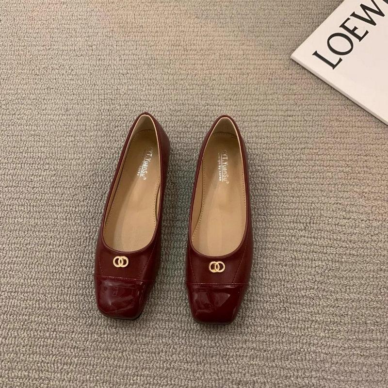 Fashion Flat Shoes for Women 2025 New Spring and Autumn Red Square Toe Work Outdoor Plus Size 44 43 42 Women's Shoes Zapatillas Mujer