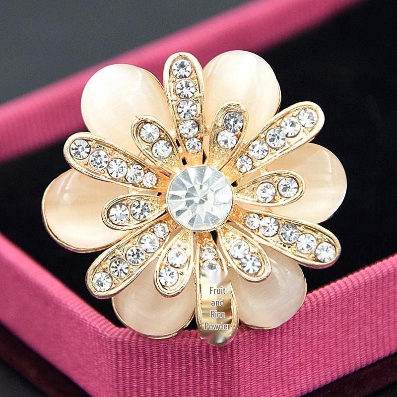 Elegant Camellia Silk Scarf Buckle with Cat's Eye and Rhinestones