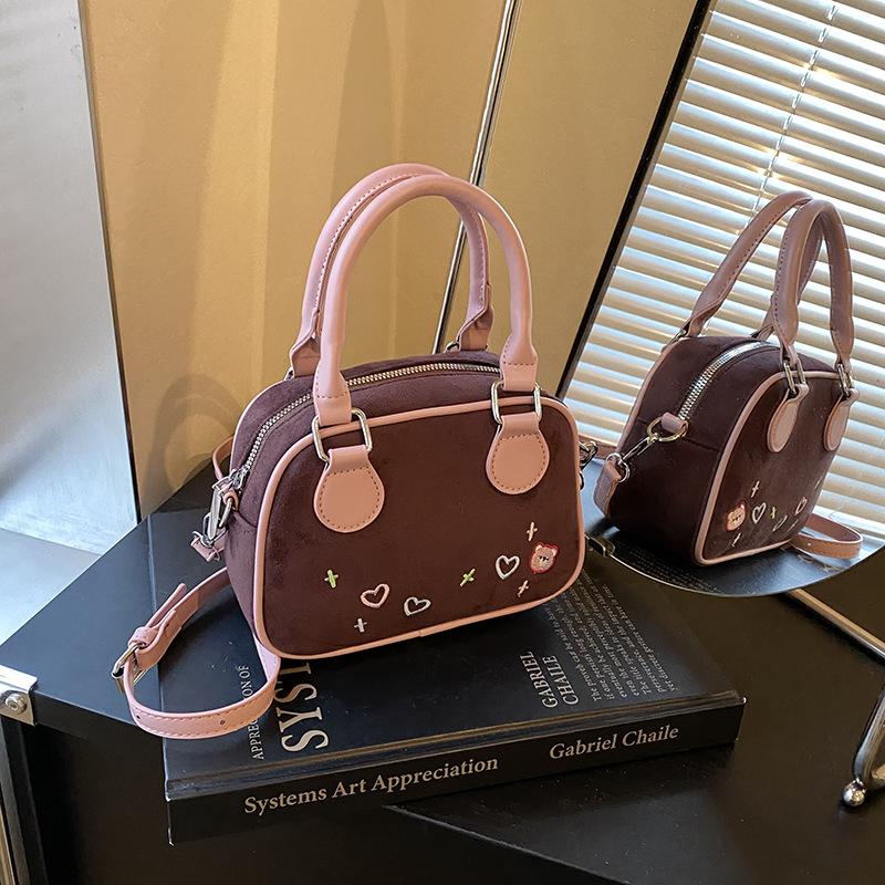 Retro portable bowling bag women's 2025 autumn new fashion texture portable small square bag simple messenger bag