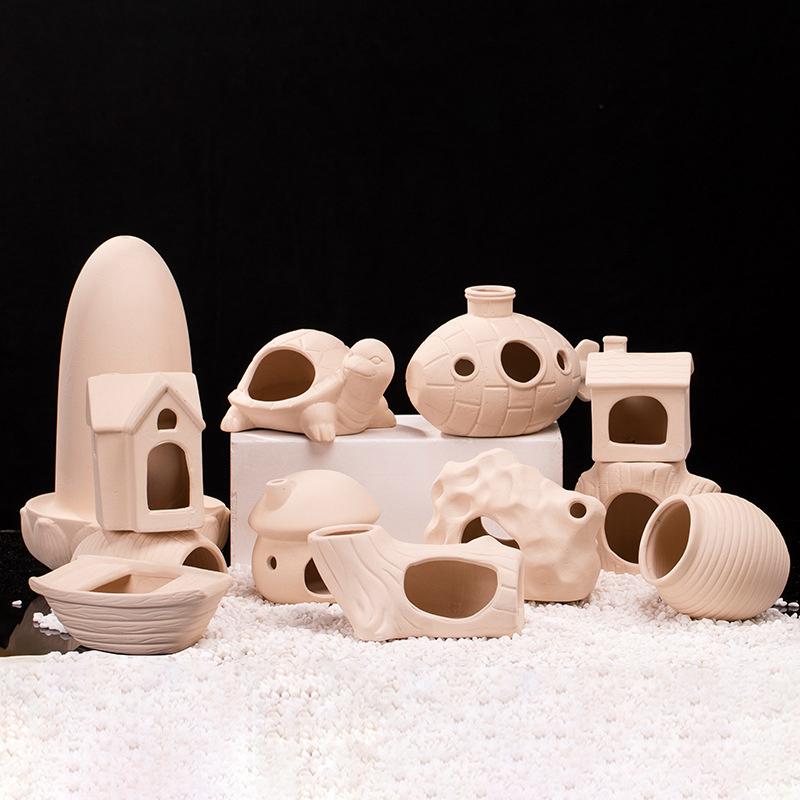 Creative Clay Aquarium Decoration Cartoon Ceramics Fish Tank Landscaping Special-Shaped Fish Prawn Shelter Spawning Tank
