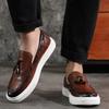 Mode Herren Freizeitschuhe aus Leder Outdoor Flats Retro Britischer Stil Slipper Bequeme Fahrschuhe Quasten Slip-on Herrenschuhe