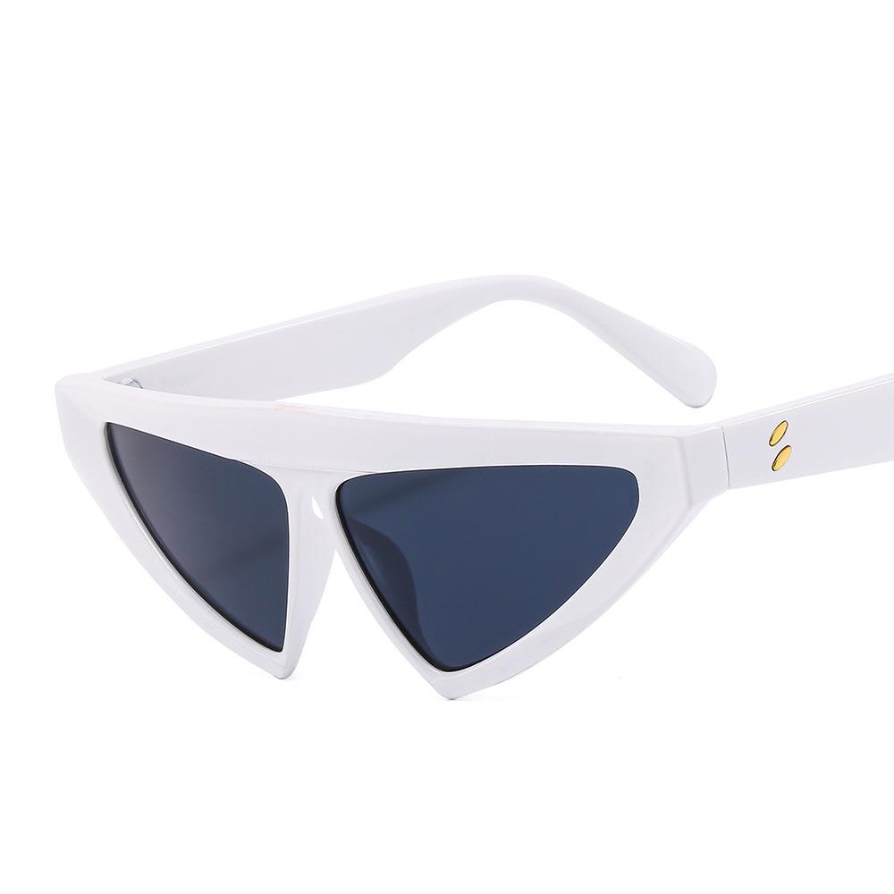 Private Label Sunglasses Women Lunettes De Soleil Concave Logo Promotion Fashion Women Small Triangle Rivet Sunglasses
