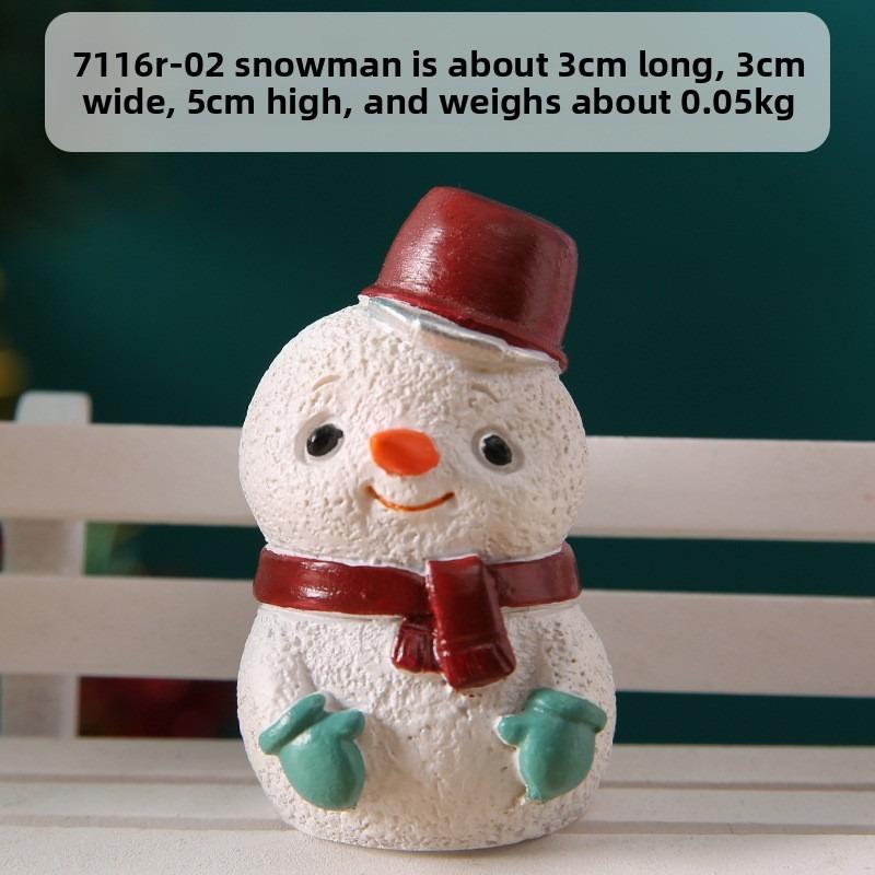 Creative Christmas Family Resin Decorative Piece - Cartoon Dolls for Children's Room Desktop Christmas Santa Christmas Decoration Item