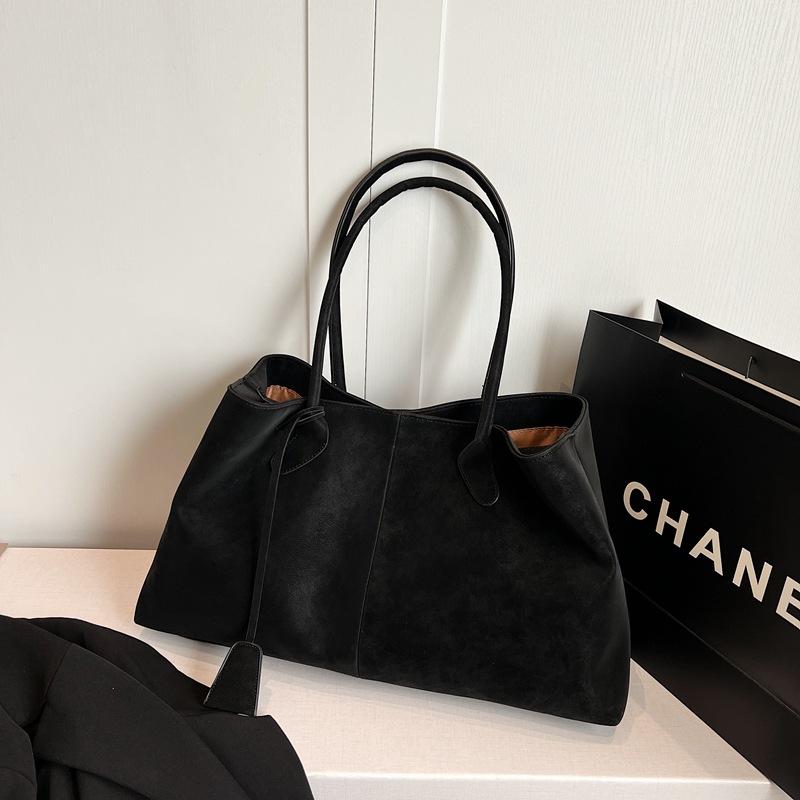 Retro matte bag women's large-capacity new autumn and winter popular simple shoulder bag commuter tote bag