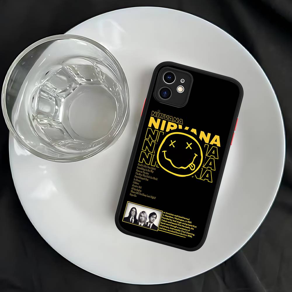 N-Nirvanaes Rock Band For IPhone 16 15 14 11 12 13 Pro Max Plus X XS MAX Matte Soft Back Phone Cover Case