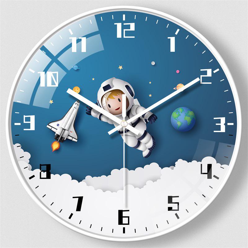 Creative Astronaut Children's Silent Wall Clock: Ideal for Bedrooms & Living Rooms