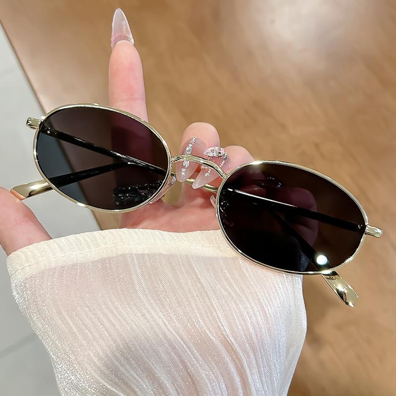 Oval Shape Sunglasses for Women Korean Fashion UV Protection Designer Sunglass Woman Beach Playing Men's Glasses