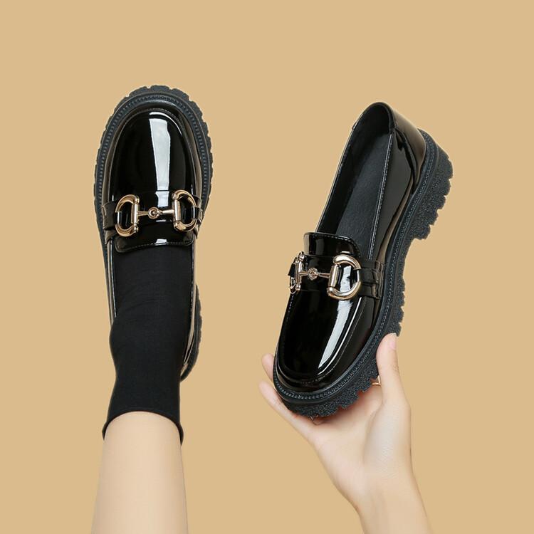 

Новые детские кожаные туфли лакированная кожа мягкая подошва детские туфли принцессы для средних и старших детей с круглым носком и сумкой студенческие туфли для выступлений л 39 (inner length 24.5cm) чёрный