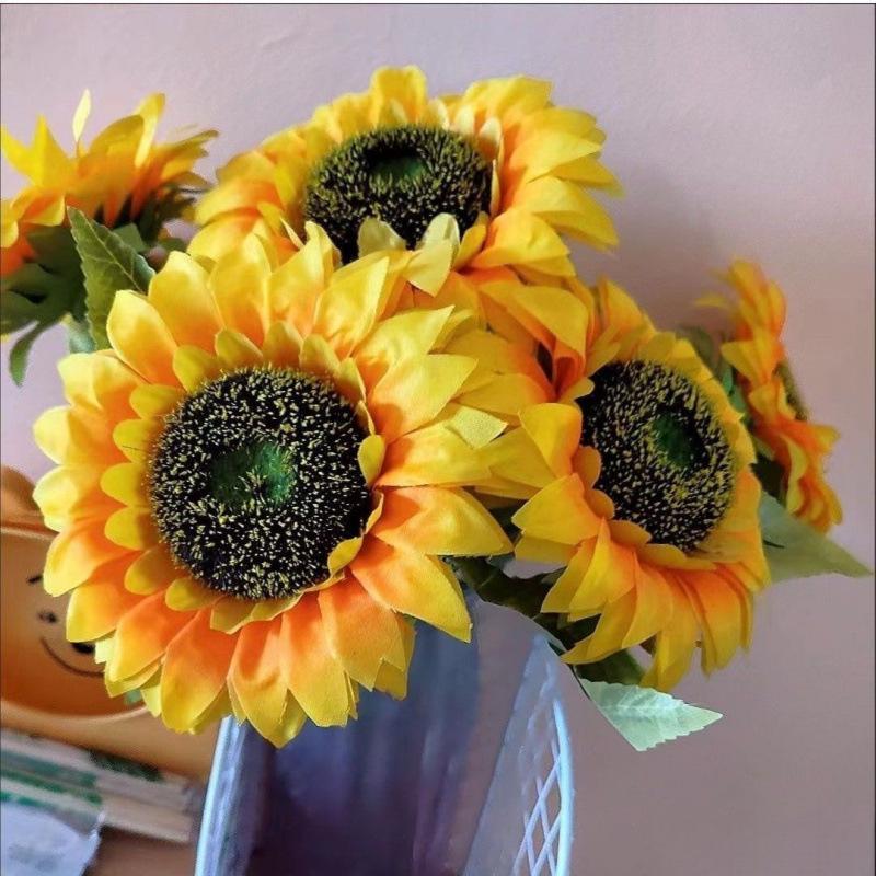 Sunflower Simulation: Artificial Plastic & Dried Flower Bouquet for Home Décor