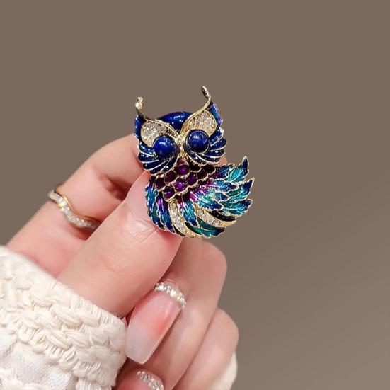 Women Brooch Enamel Colored Painting Owl Design Lapel Pin Smooth Edges Scarf Badge Clothing Bags Accessories