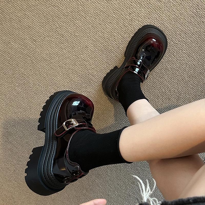 

Британский стиль лоферы с большой головой женские 2025 весна новые модели с юбками платформа женская обувь на танкетке Мэри Джейн маленькие кожаные туфли 40 красный