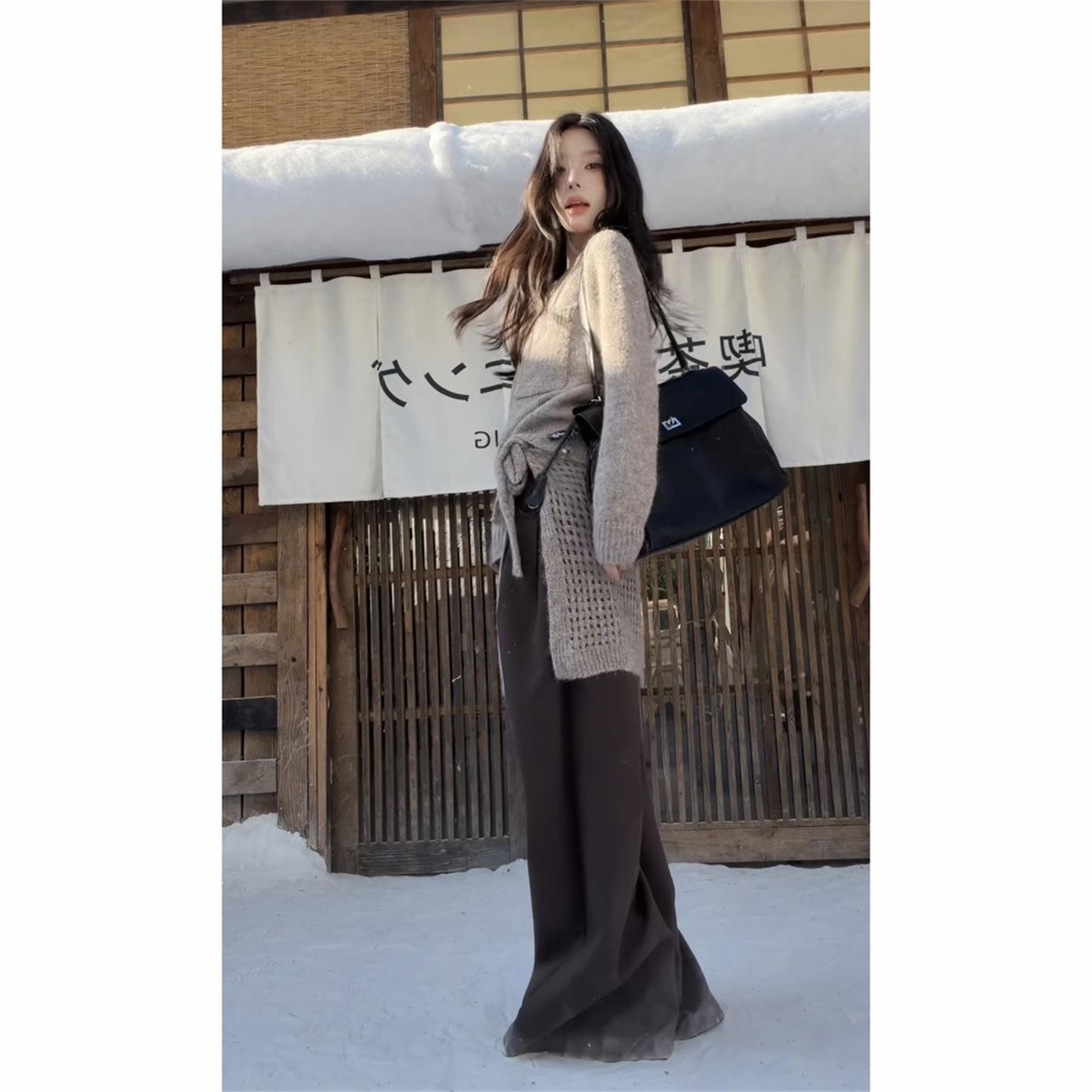 

Korean Retro Chic Knit Sweater with Skirt and Wide-Leg Pants Two-Piece Set XL (for 115-125 jin)