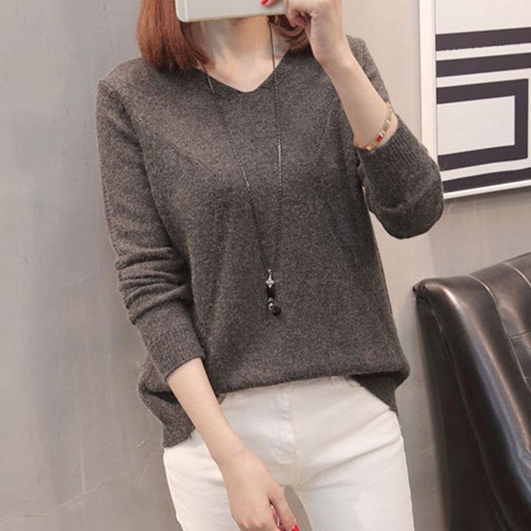 Women's V-Neck Sweater: Stylish, Slimming, Long-Sleeved Knit with Back Slit - Perfect for Spring and Autumn in Solid Colors.