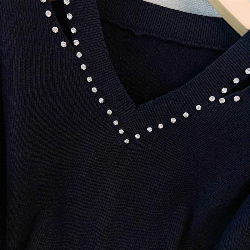 Plus Size V-Neck Loose Fit Long-Sleeve Knitted Sweater, Mid-Length, Slimming Design 200/300/350 Jin - Style 8097