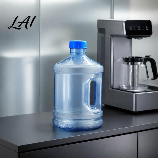 Heavy Duty Plastic Water Jug Reusable with Handle And Screw Top 3.78L Capacity Food Grade Dispenser Portable Bottle for Home Office Easy Carry
