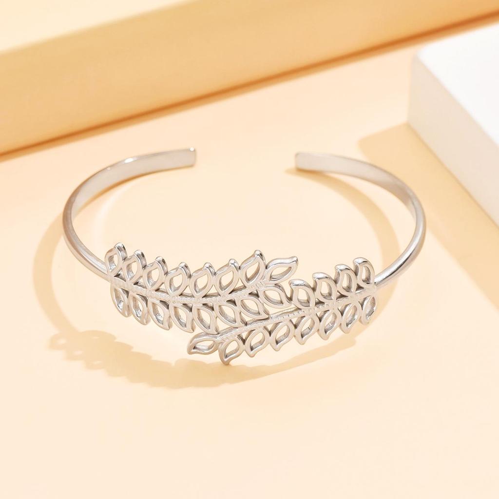 Elegant Hollowed-out Leaf Stainless Steel C-shaped Open Bangle Bracelet for Women