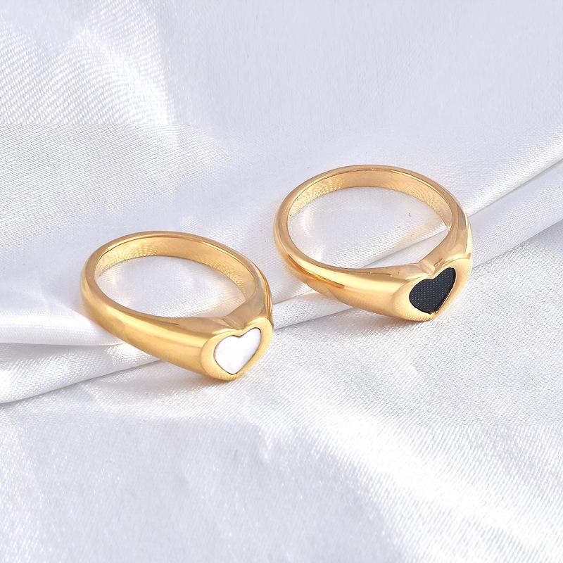 

Women s 18K Gold-Plated Stainless Steel Black Heart Epoxy Ring Size 6 золотий/білий