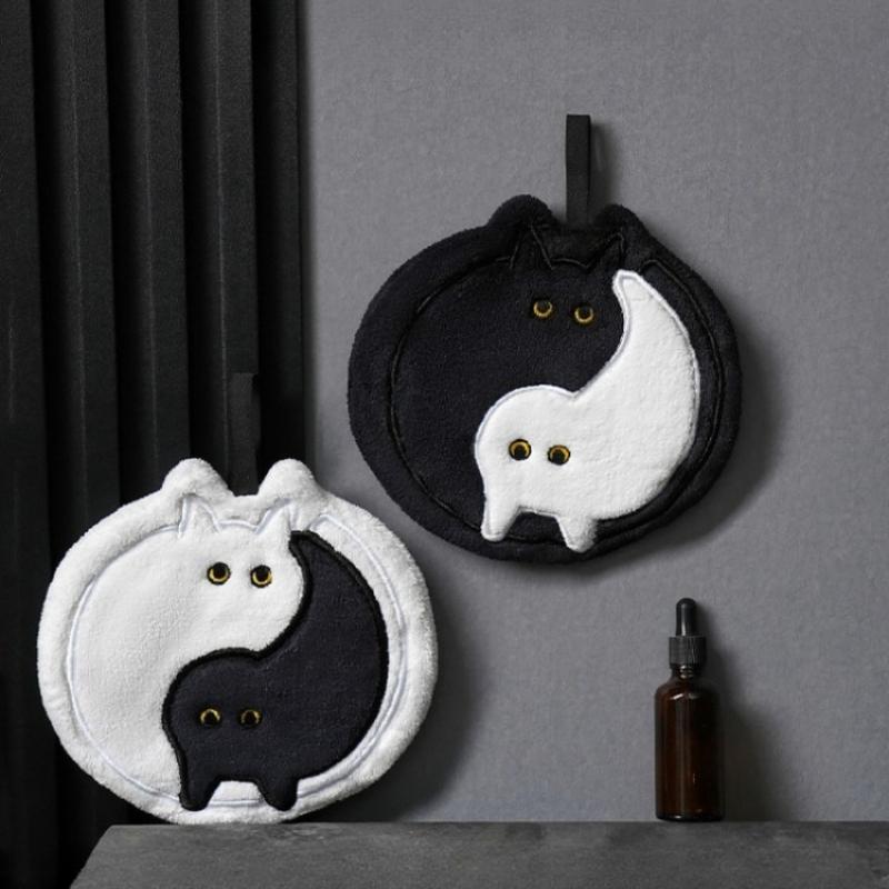 New Cute Tai Chi Cat Hanging Hand Towel Thick Absorbent Cartoon Kitchen Towel for Household Bathroom Cleaning Use