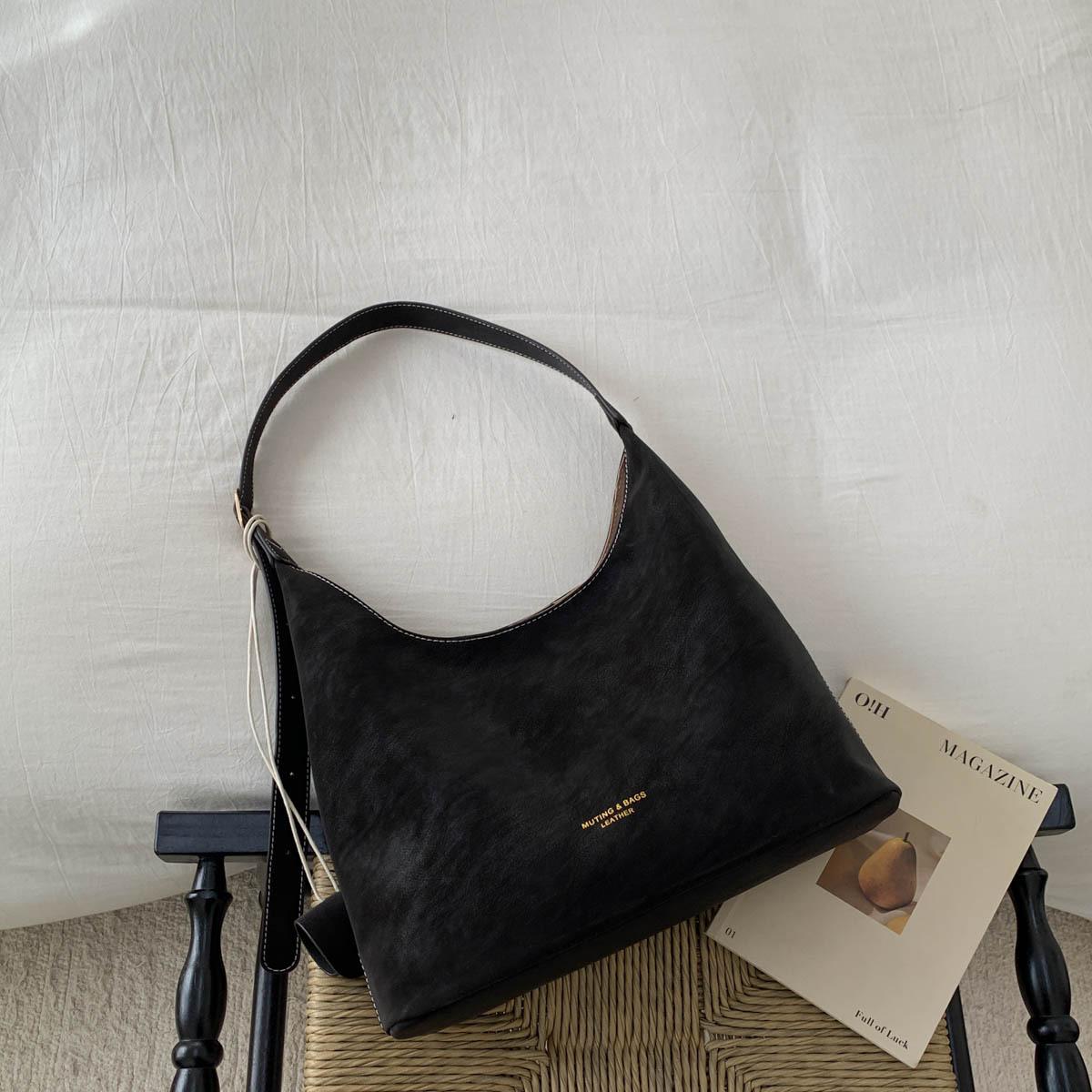 

Commuter shoulder bag women s 2025 new retro casual large-capacity tote bag fashionable versatile messenger bag эбеновый