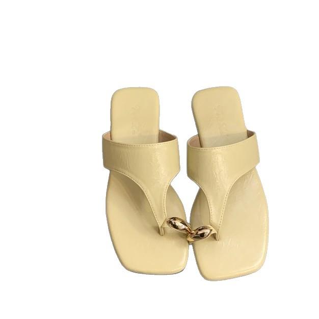 Korean version of fashion soft bottom soft surface flat bottom flip-flops slippers women's summer wear silver sandals women's shoes Roman shoes