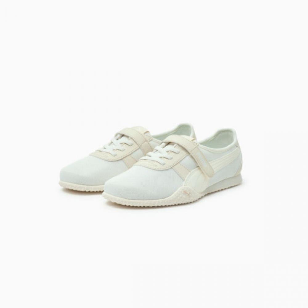 

Puma Womens Bella V Blush Sneakers Bella V Blush 404566 03 40456603/240