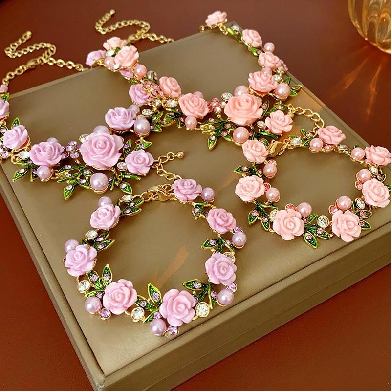 GemChic Women's Sweet Floral Rose Pearl Necklace and Bracelet Set Rhinestone Leaf Collarbone Chain Fashion Jewelry for Party Wedding