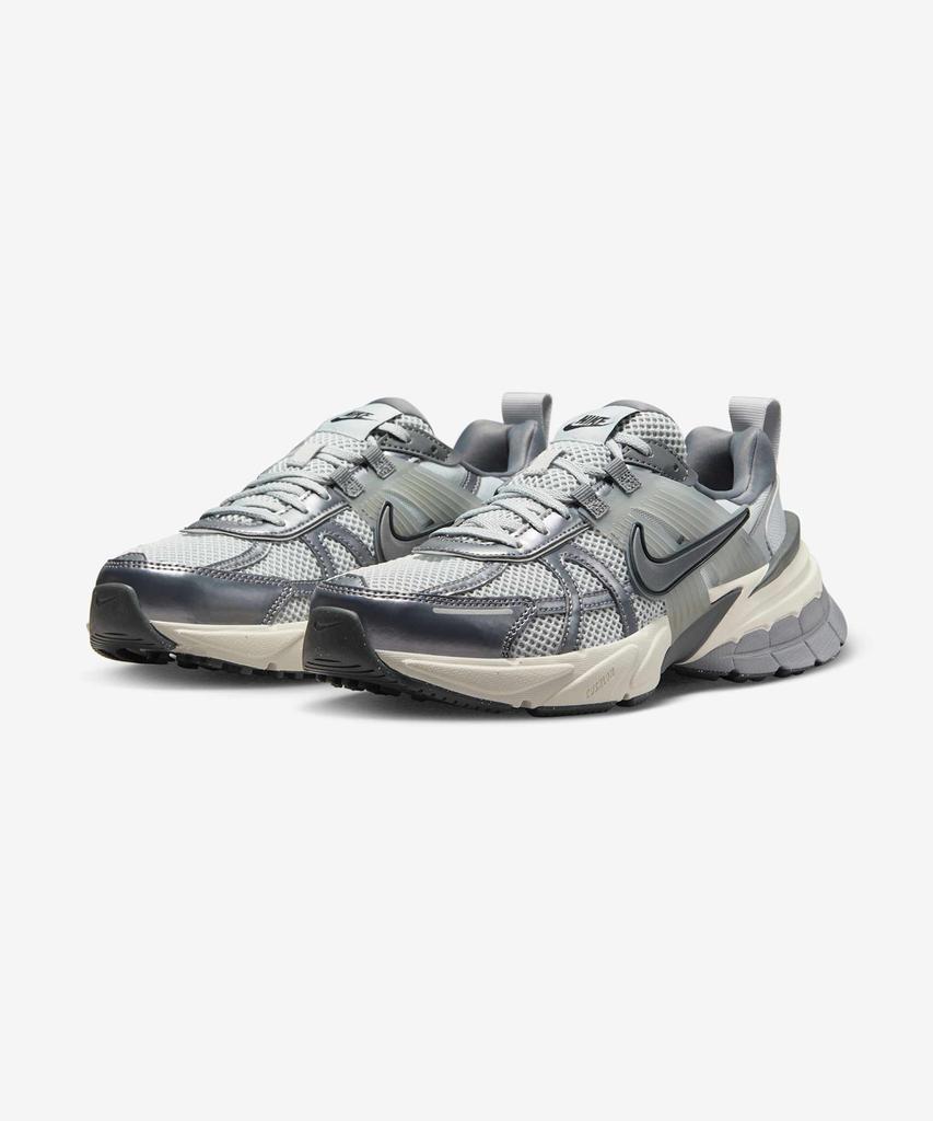 Nike V2K Run W - Pure Platinum:Wolf Grey:Cool Grey:Metallic Cool Grey / Fd0736-003