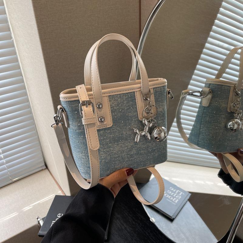 Summer Popular Contrasting Color Small Bag Women's New Fashion Versatile Messenger Bag Portable Bucket Bag