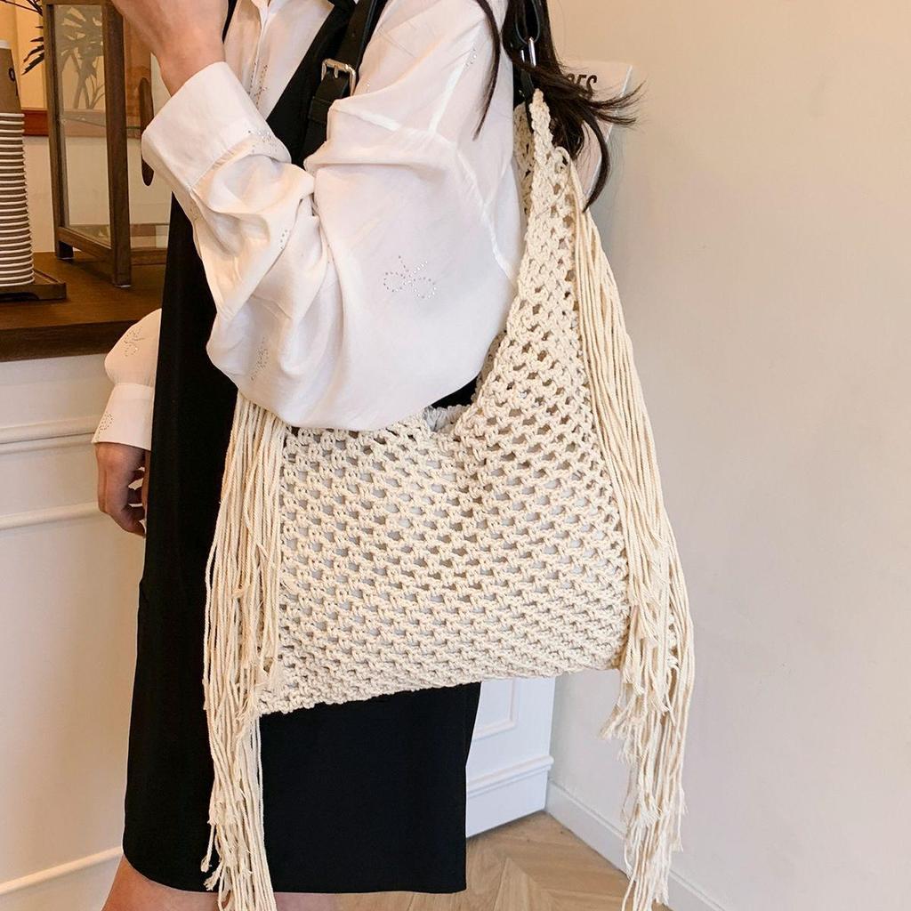 Women's Minimalist Straw Beach Tote - 2025 Spring Collection
