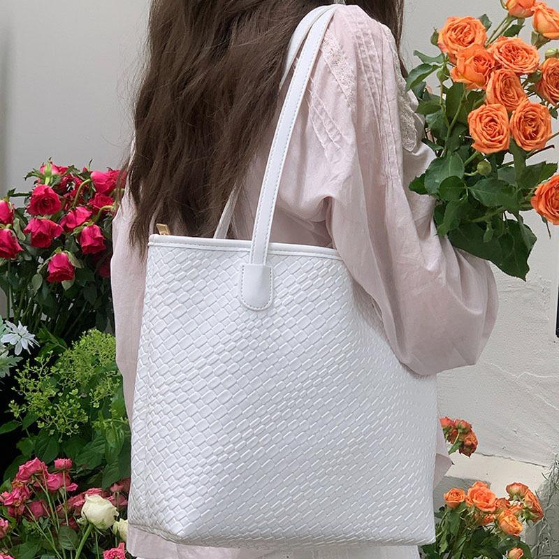 Bag Women's Autumn and Winter New Woven Pattern Tote Bag Large Capacity Simple Women's Commuter Bag