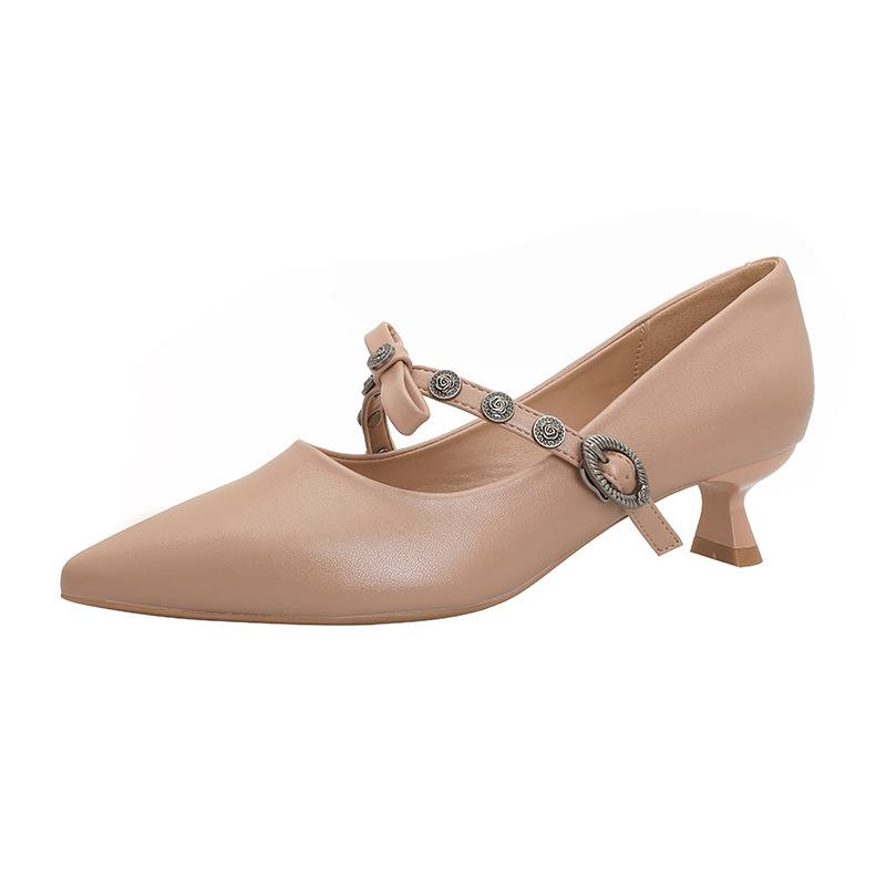 Retro enkelsskor medelhög klack 2025 nya stora storlekar damskor kamelia spetsiga höga klackar tunn klack franska Mary Jane skor