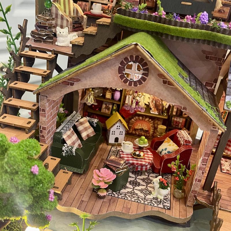 Forest hut handmade assembly miniature house model antique style attic small courtyard wooden assembly decorative ornaments