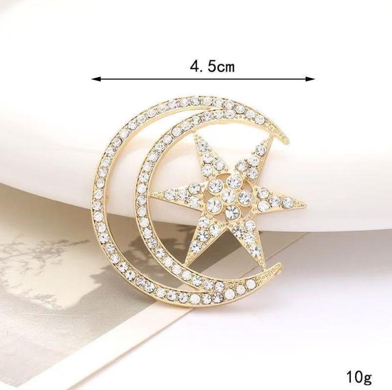 Baroque Luxury Moon Star Design Men's Women's Brooch Pins Jewelry Accessories Wedding Holiday Party Couple Surprise Gift
