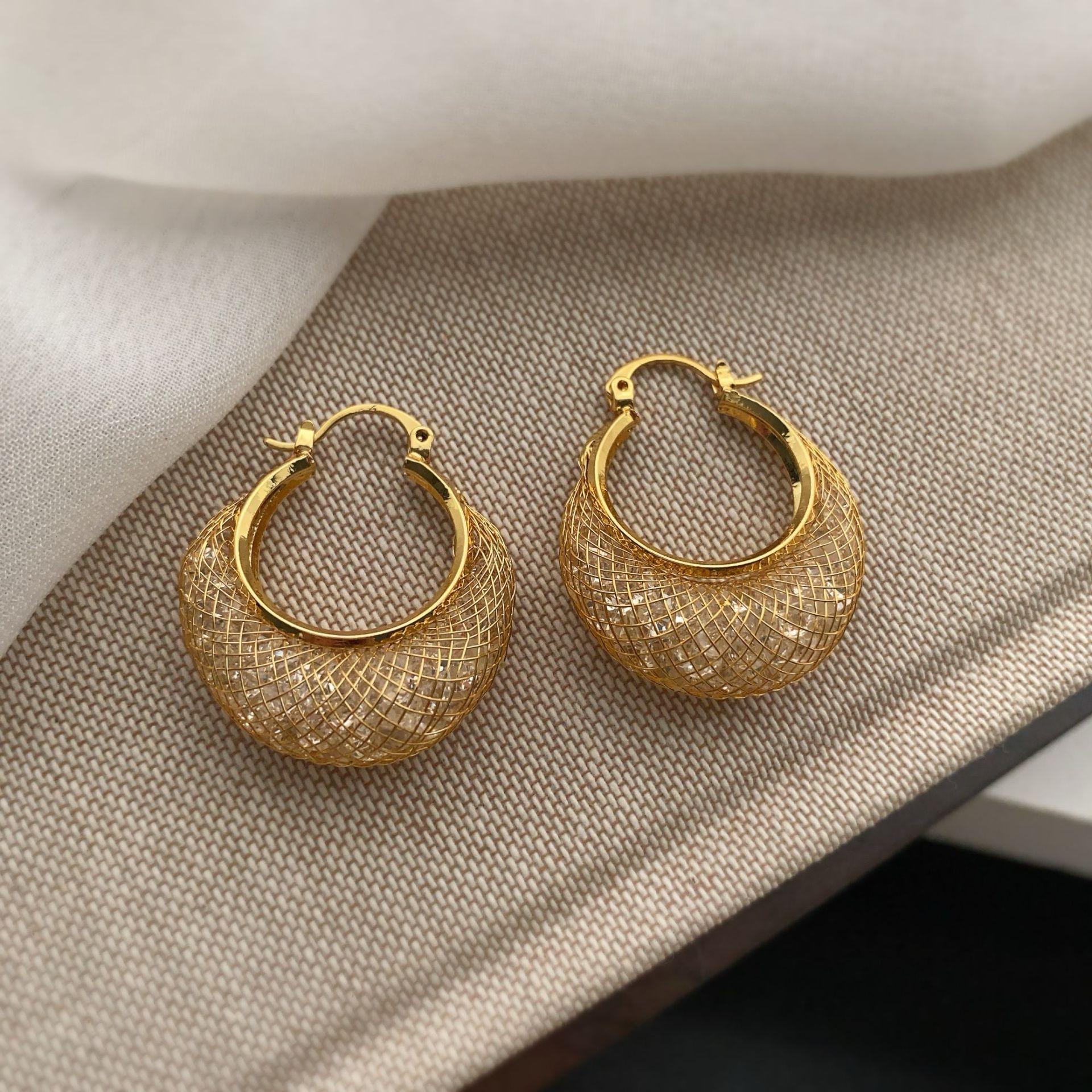 New real gold electroplating exquisite super flash mesh yarn zircon earrings fashion temperament light luxury niche retro earrings