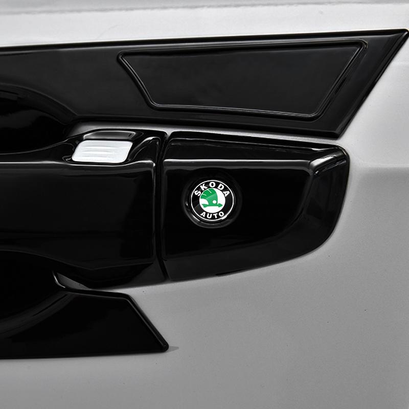 2/4/6 ks Samolepka na klíčovou dírku zámku dveří auta Znak Ochranná samolepka na auto pro Škoda Octavia Enyaq Rapid Karoq Derivati Fabia Kodiaq Kamiq Superb Yeti