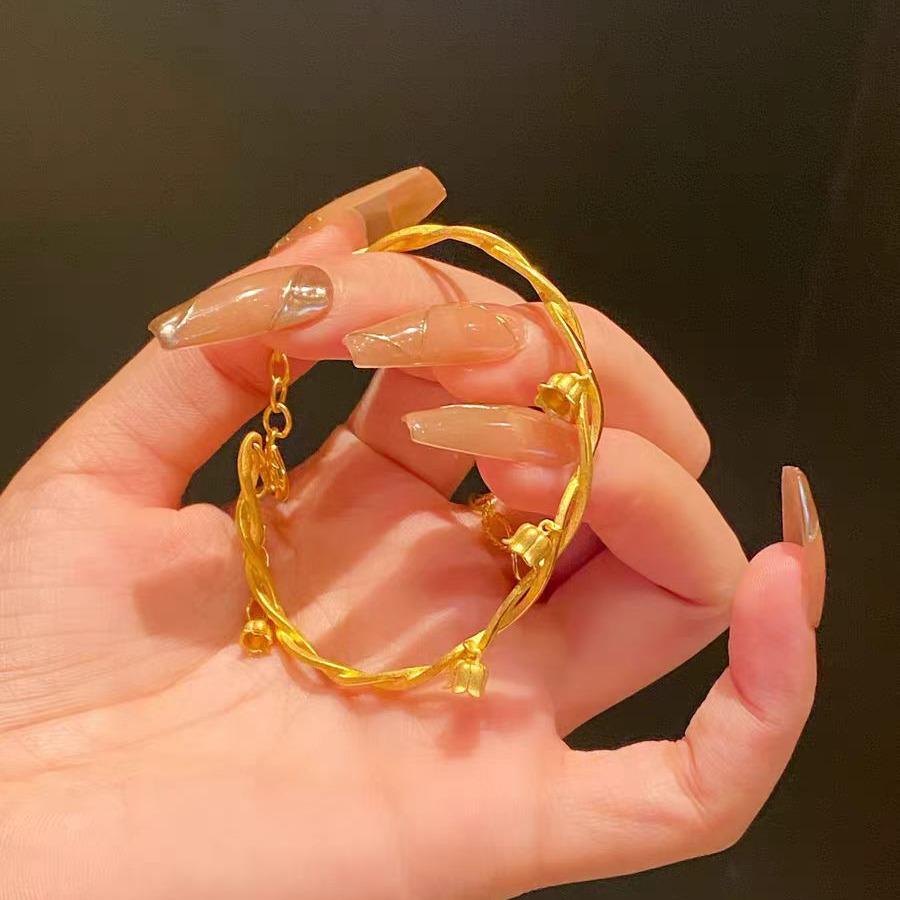 Maiglöckchen-Armband: Elegantes Geburtstagsgeschenk für sie