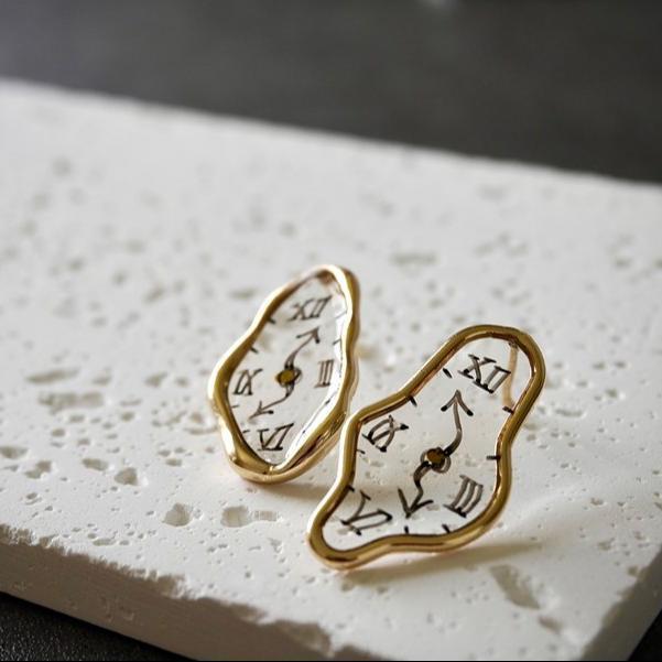 Women's Earrings 1 Pair Creative Personalized Clock Shape Handmade Earrings KTJ