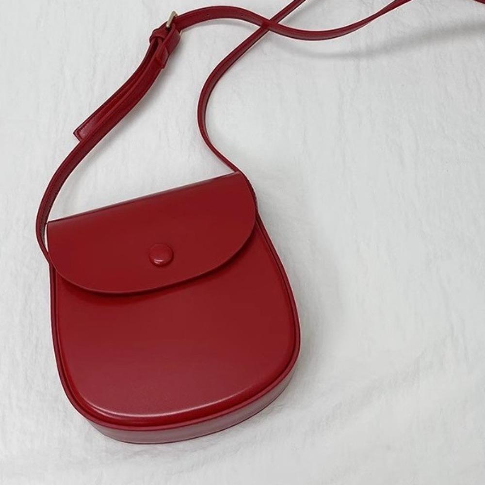 

Korean version mini messenger bag simple and fashionable shoulder saddle small bag light and versatile mobile phone bag women червоний