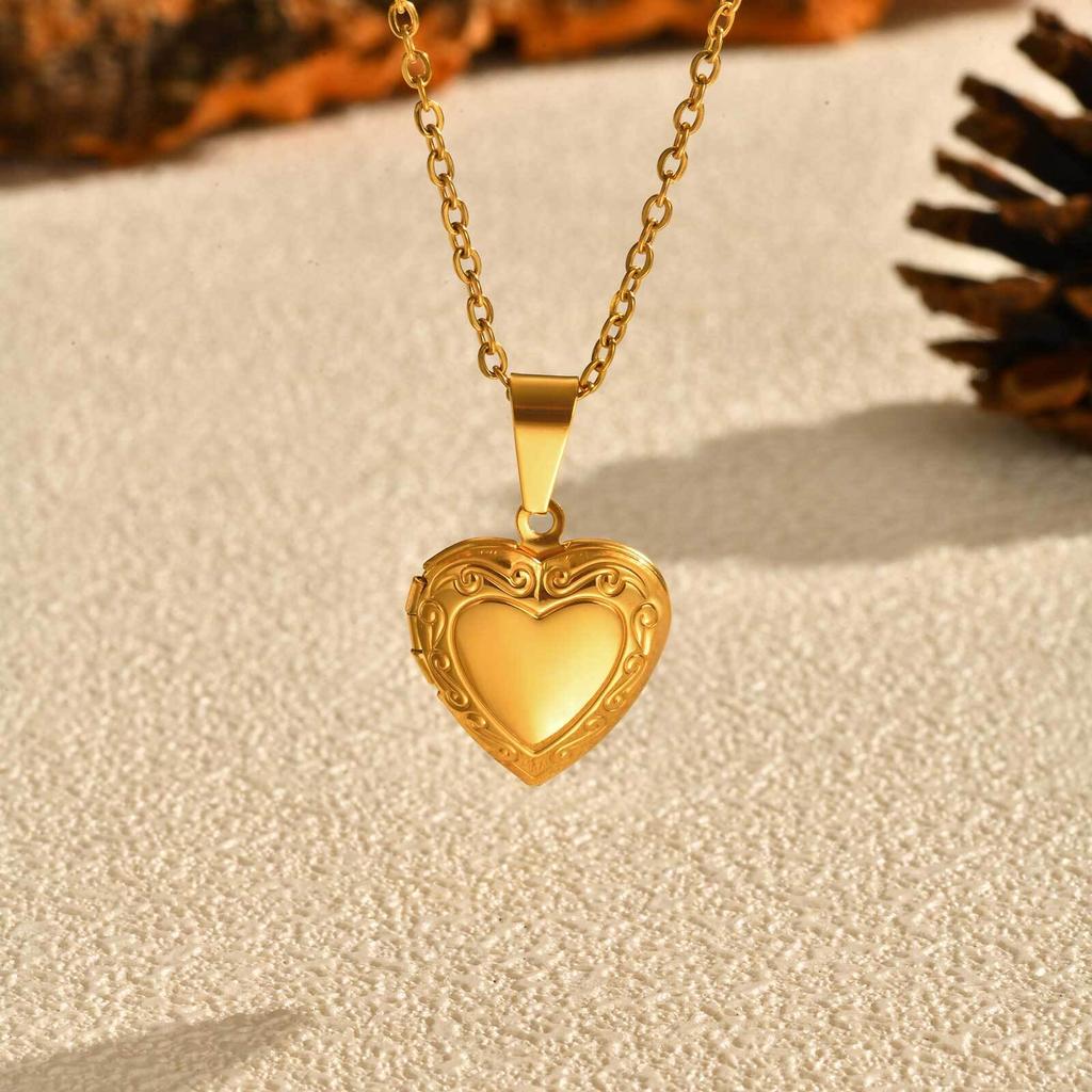 Cubic Zirconia Heart Locket Necklace for Women, Stainless Steel Openable Love Shape Pendant,18k Gold Plated Birthday Gifts