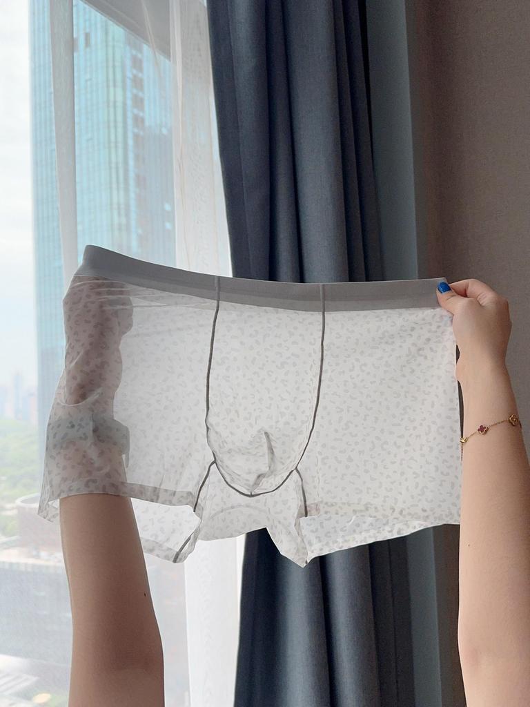 Cueca Boxer Masculina Transparente Estampa Leopardo Ultra-Fina Seda Gelada 10A com Aroma de Camélia Antibacteriano