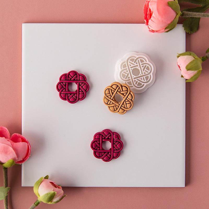 1PC Texture Jewelry Pendant Cutting Mold DIY Hand Tool Chinese Style Patterned Soft Clay Mold Traditional Woven Pattern