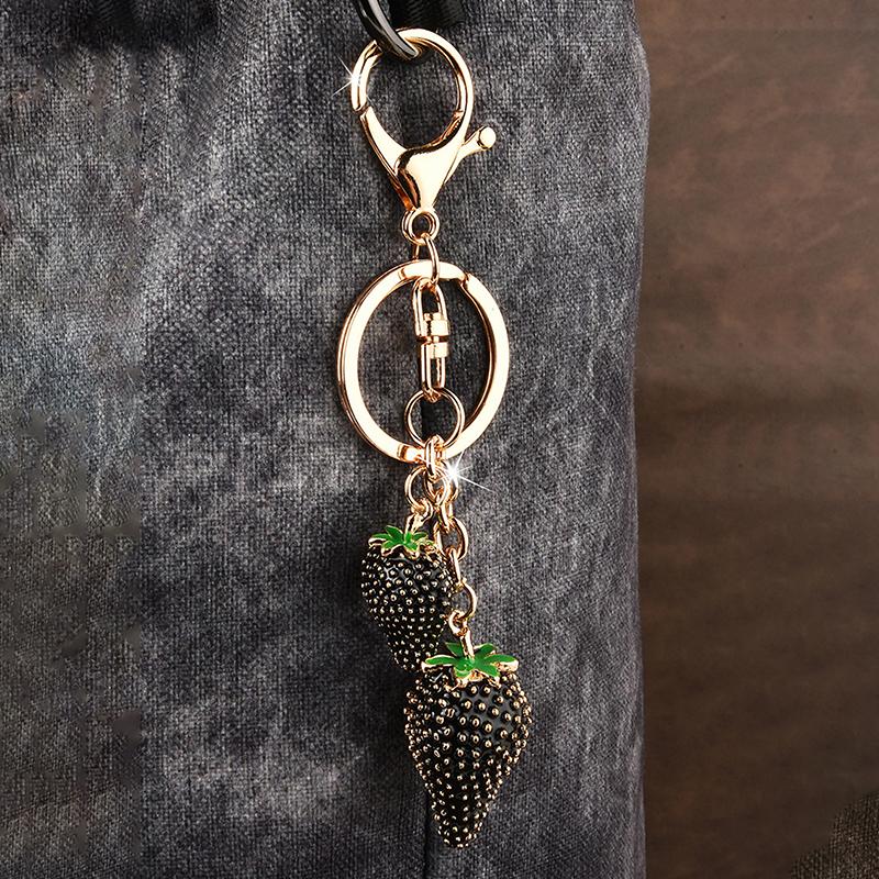 Fashionable Strawberry Pendant Keychain For Women Girls Cute Trendy Charm Keyring Car Key Ring Backpack Decoration Gifts