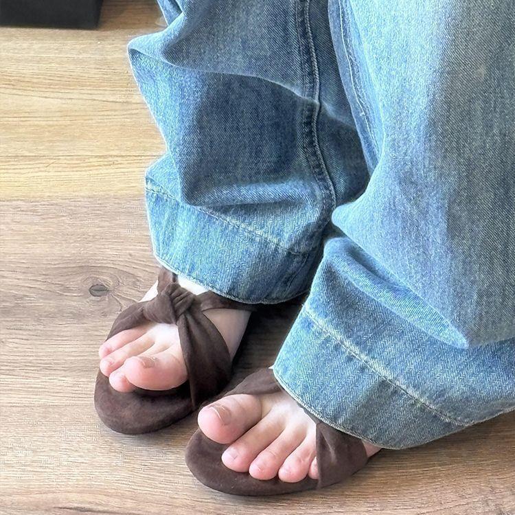 Retro Low-heeled Versatile Kink Roman Shoes for Women's New Super-foreign Fashion Niche Design Open-toed Round-head Sandals