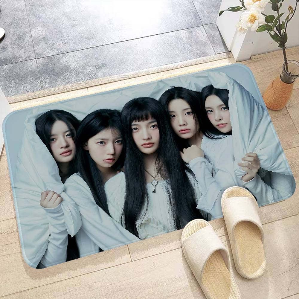 Kpop Group I-Illit Cute Girl Entrance Door Mat Nordic Style Home Doormat Bathroom-Toilet Mats Bedroom Hotel Decor Mat