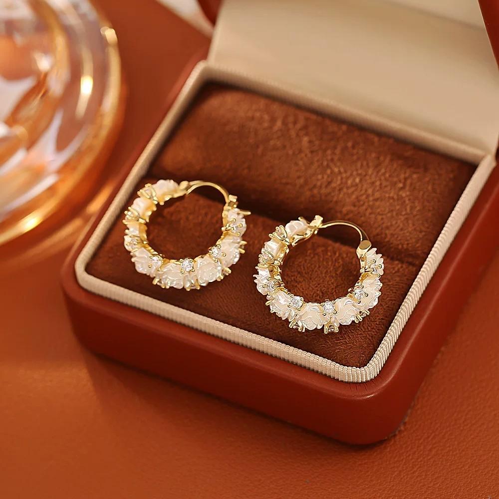 Popular Rose Zircon Earrings, High-end Fashion and Romantic Temperament Earrings, Women's Fresh and Sweet Celebrity Style Ear Buckles
