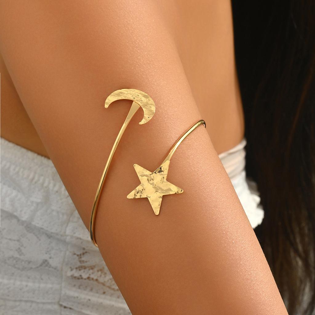 Hot-selling European and American style jewelry, niche star moon design opening bracelet versatile high-end arm ring woman