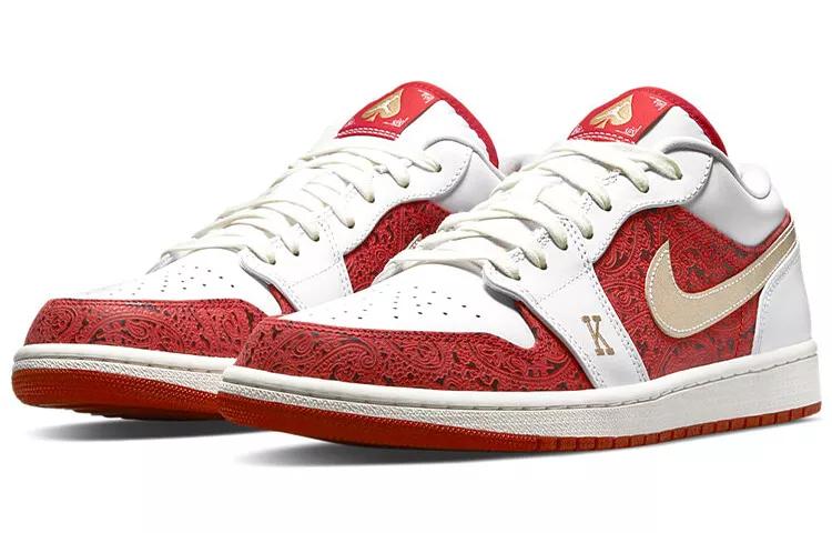 

Air Jordan 1 Low SE Spades DJ5185-100 Чоловічий розмір 44.5