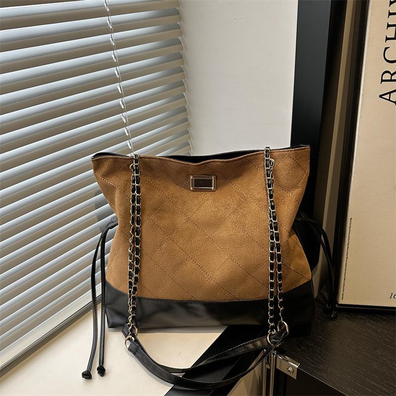 Retro High-value Diamond Chain Bag Women's New Autumn Simple Bucket Bag Large-capacity Shoulder Bag